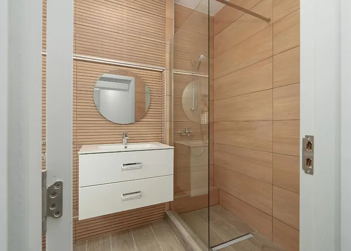 Lägenhet Spacious 3-bedroom In Bukarest