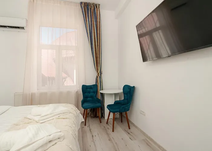 Spacious 3-bedroom In 아파트 *