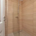 Spacious 3-bedroom In 아파트 부쿠레슈티