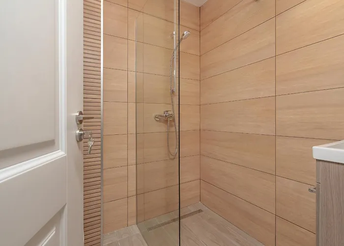 Spacious 3-bedroom In Apartman Bukarest